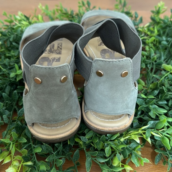 Sorel Sandals - Picture 4 of 6